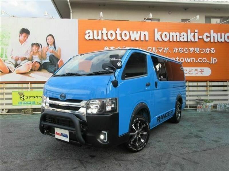 TOYOTA　HIACE VAN