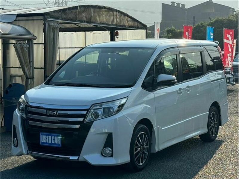 TOYOTA　NOAH