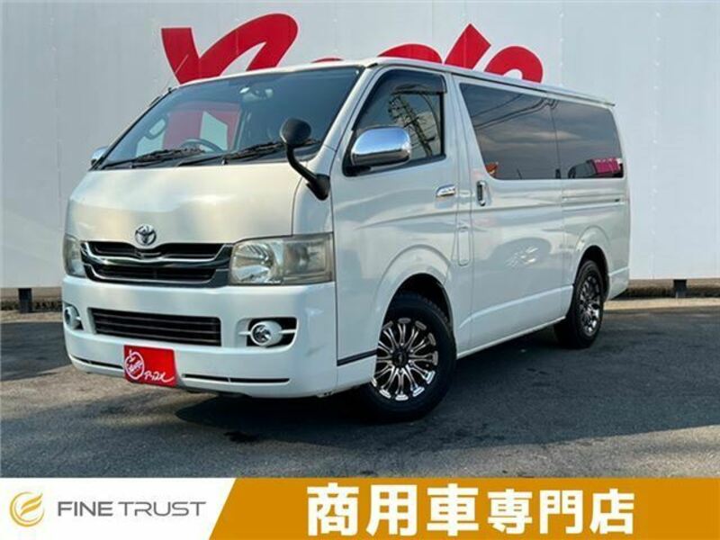 TOYOTA　HIACE VAN