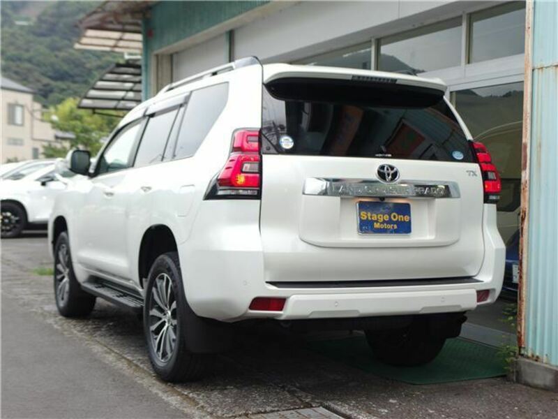 LAND CRUISER PRADO-4