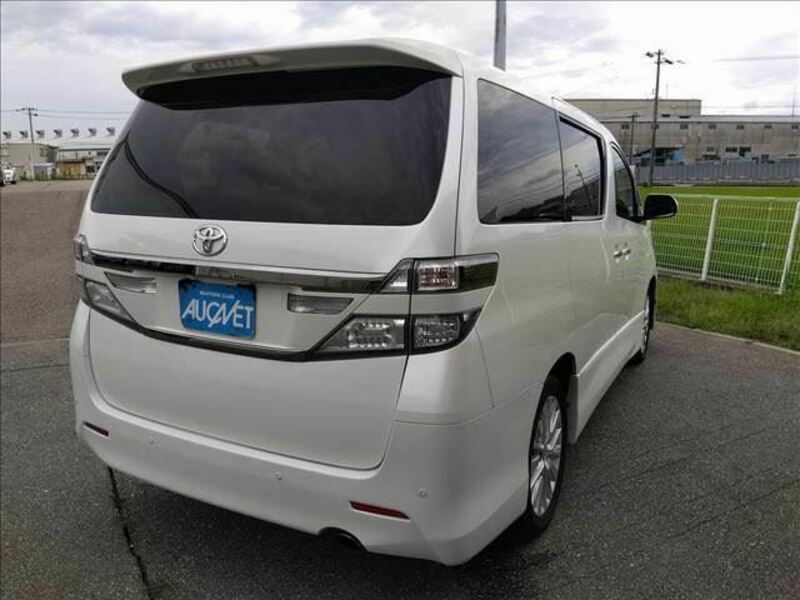 VELLFIRE-1