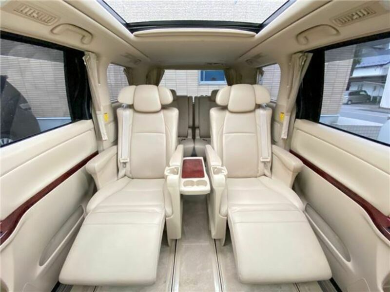 ALPHARD-8