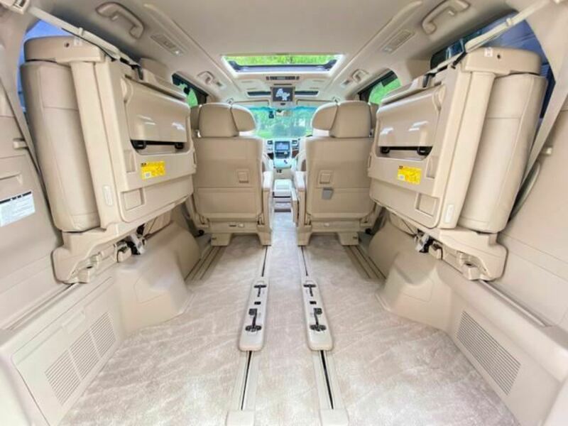 ALPHARD-16