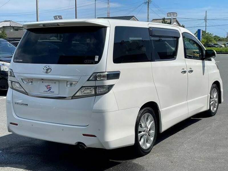 VELLFIRE-13