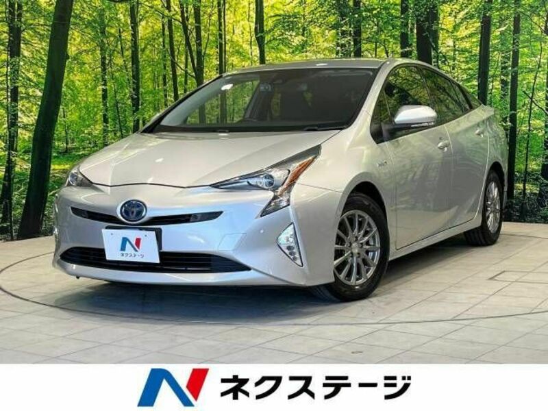 TOYOTA　PRIUS