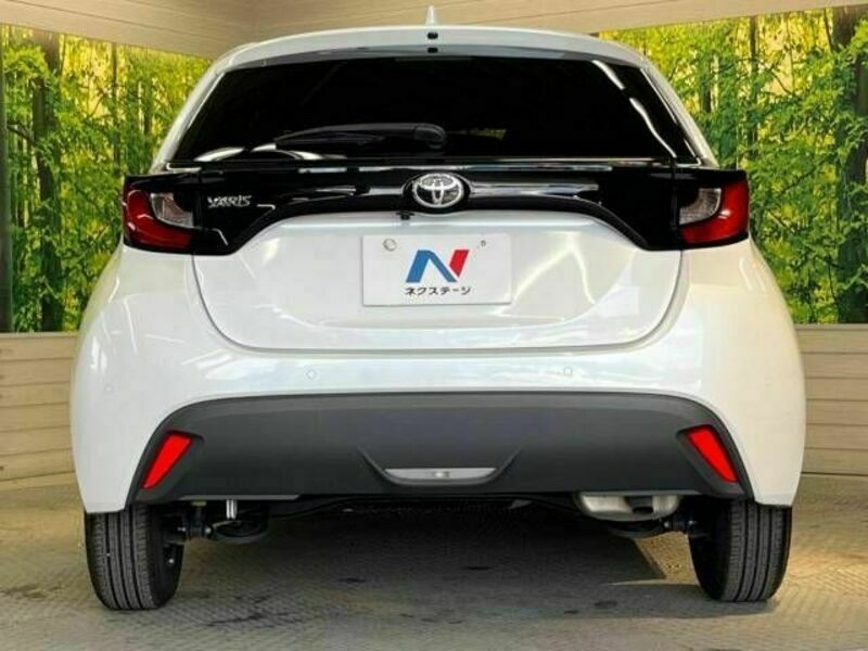 YARIS-15