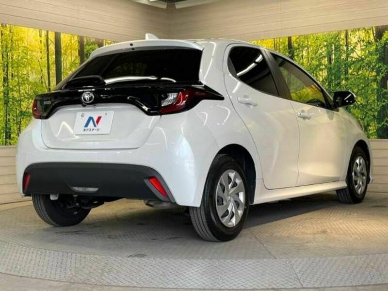 YARIS-17