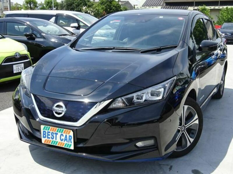 NISSAN　LEAF