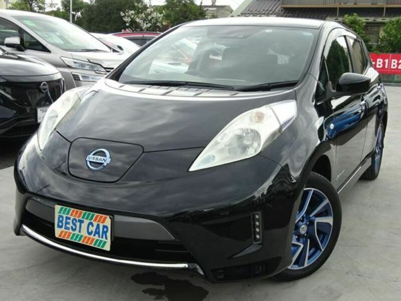 NISSAN　LEAF