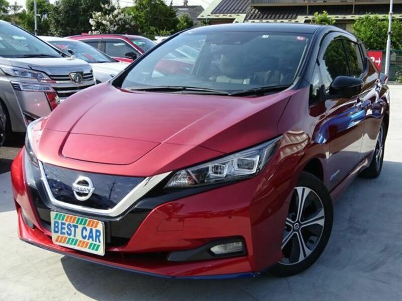 NISSAN　LEAF