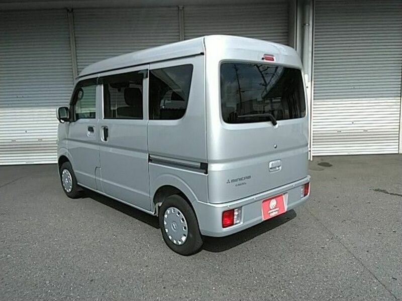 MINICAB VAN-17