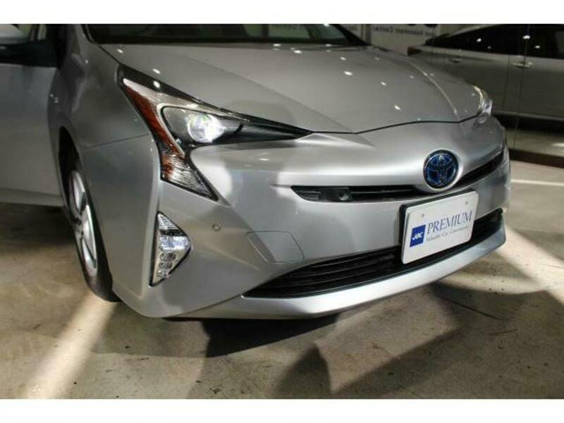 PRIUS-10