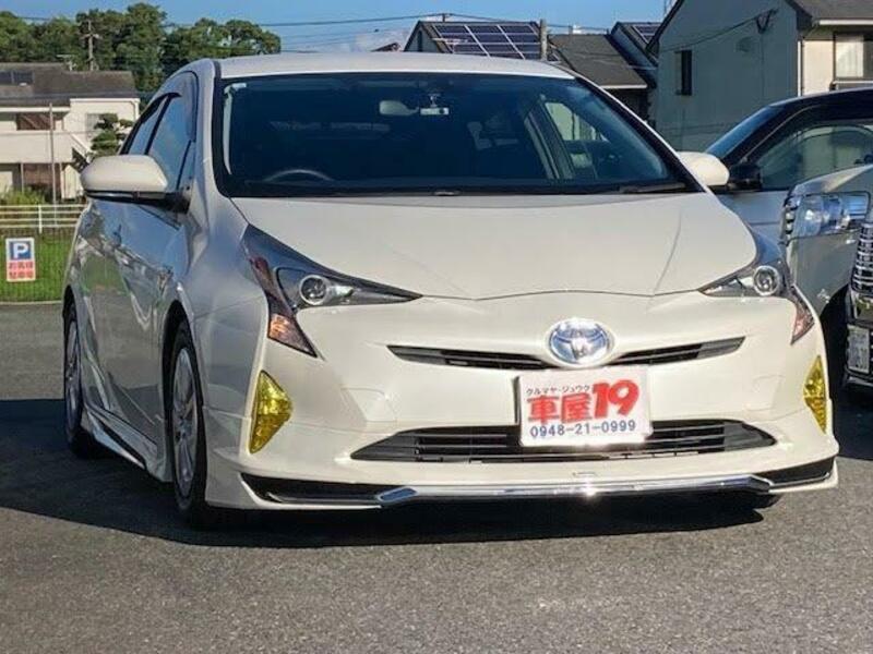 TOYOTA　PRIUS