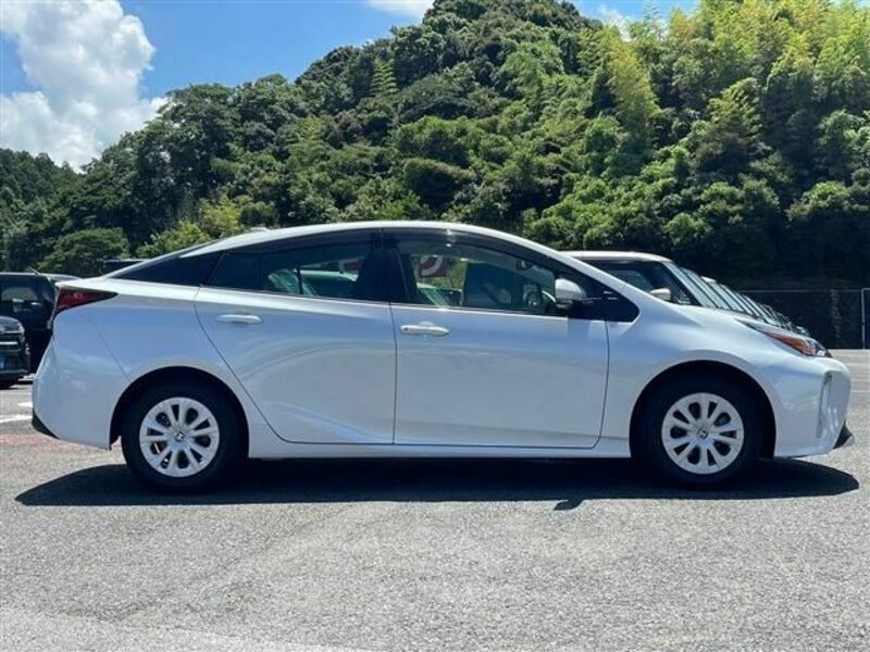 PRIUS-11