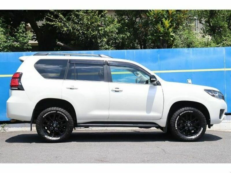 LAND CRUISER PRADO-3