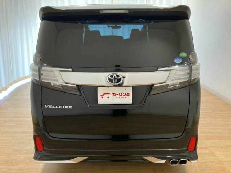 VELLFIRE-12