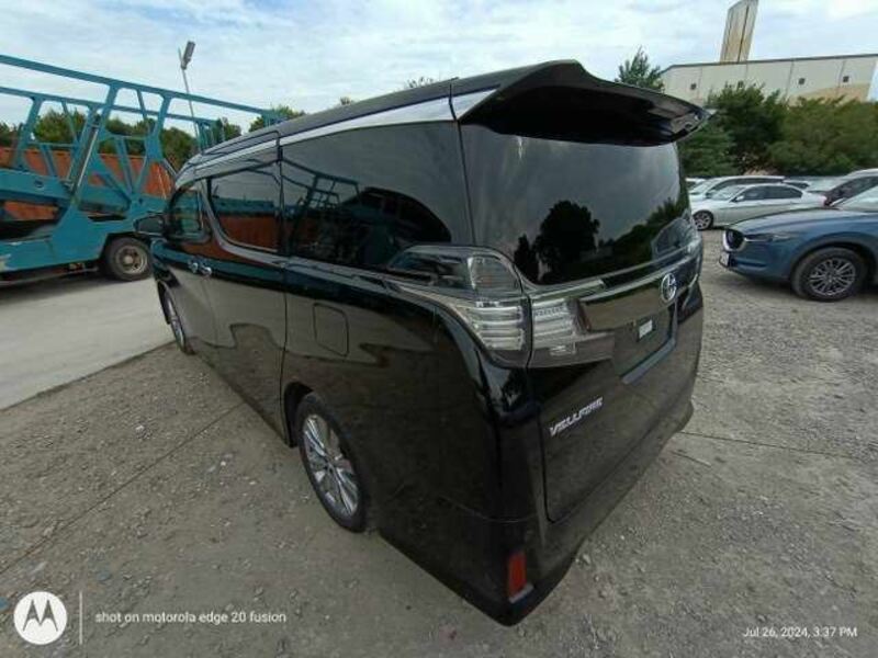 VELLFIRE-1