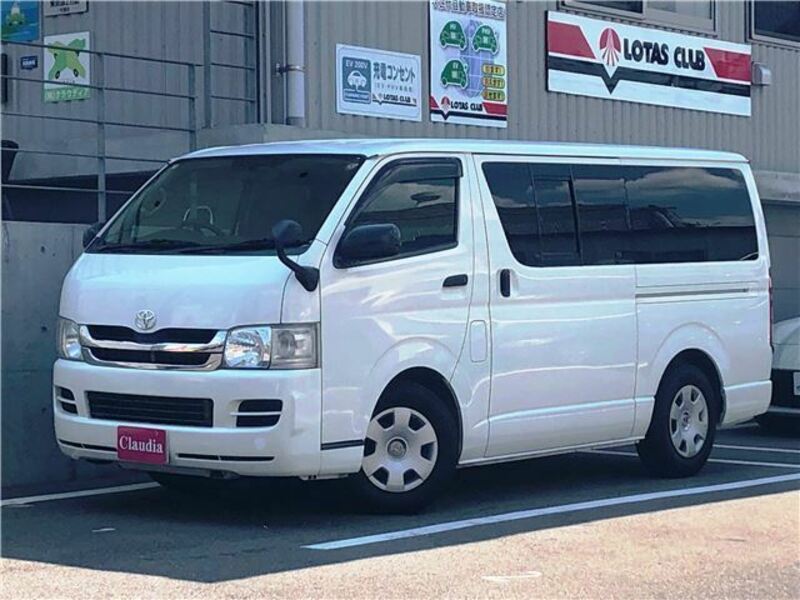 TOYOTA　HIACE VAN