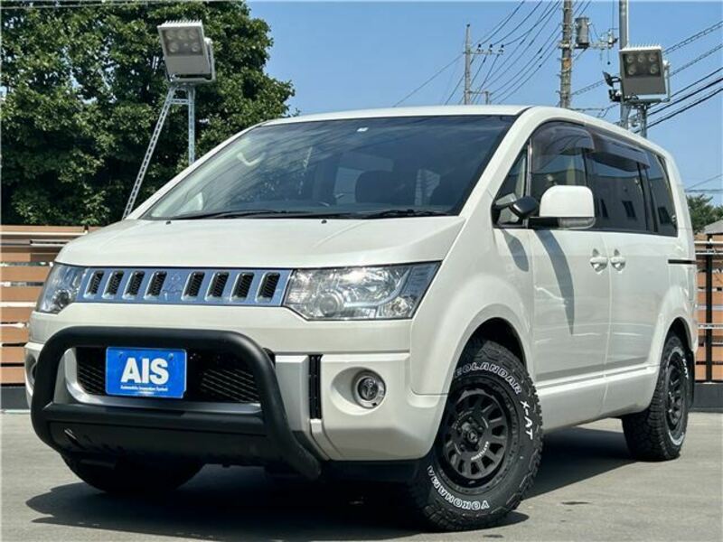 MITSUBISHI　DELICA D5