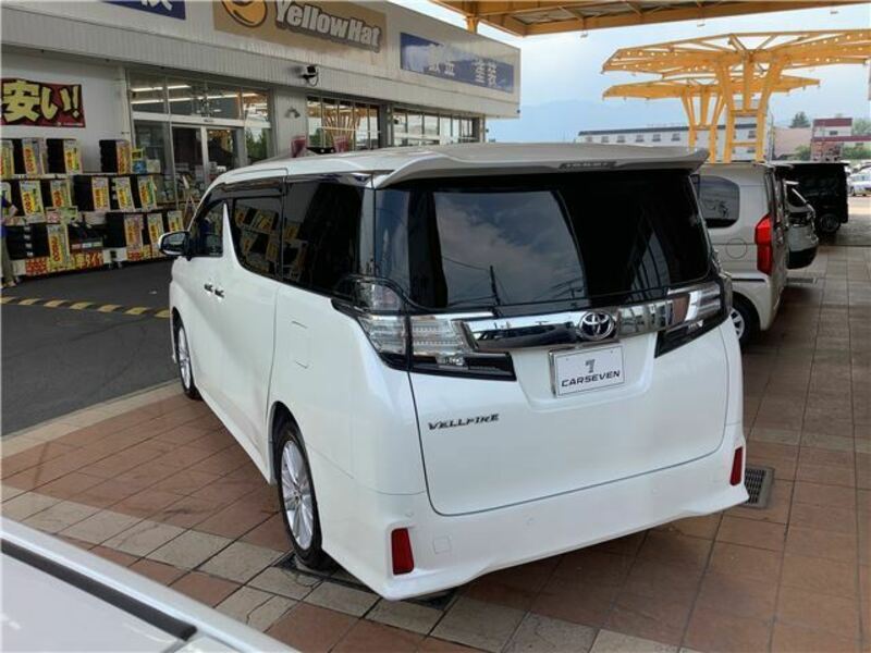 VELLFIRE-11