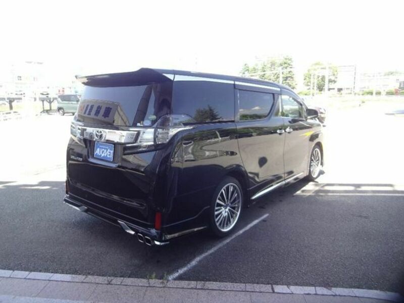 VELLFIRE-1