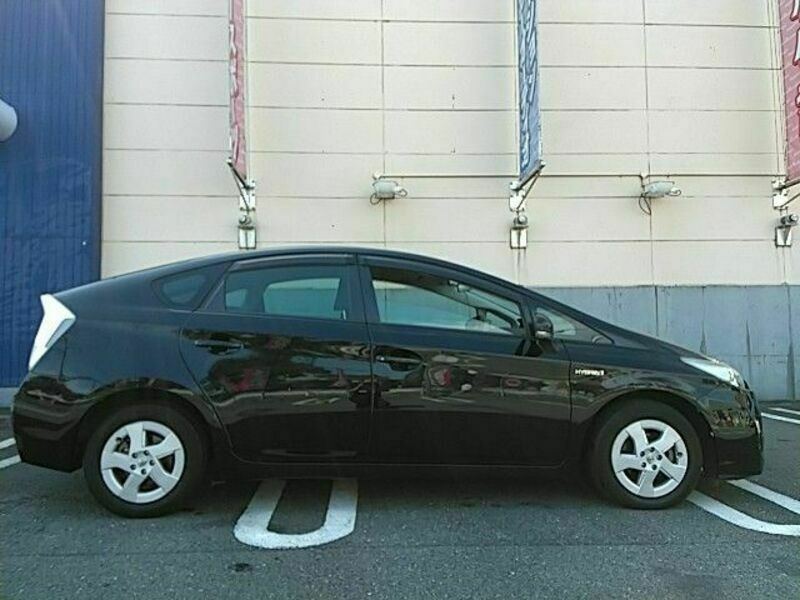 PRIUS-16