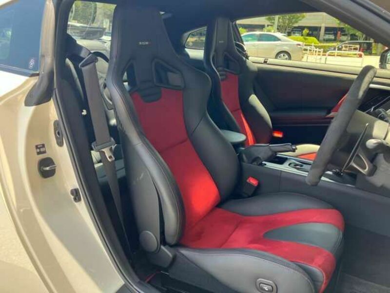 GT-R-1