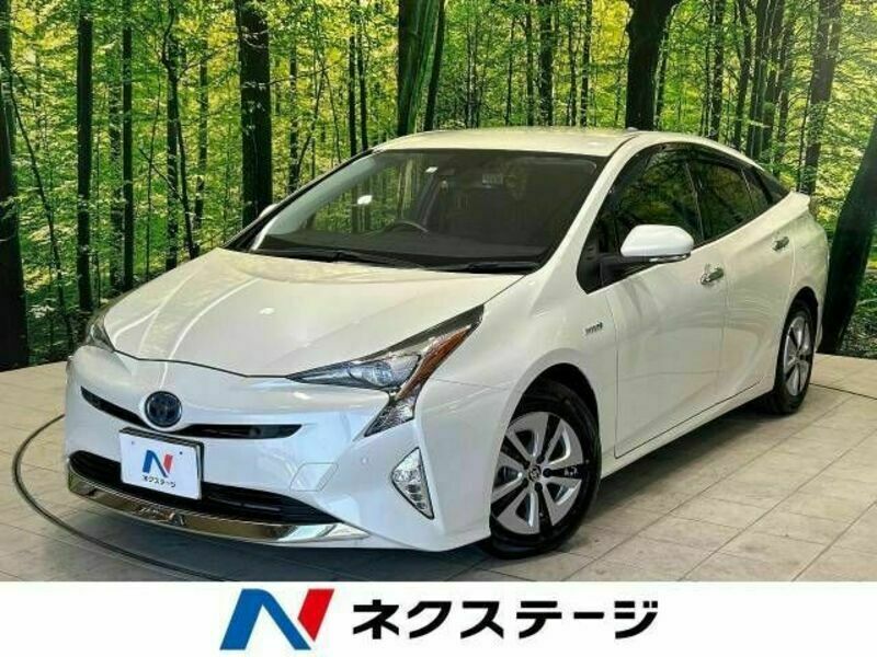 TOYOTA　PRIUS