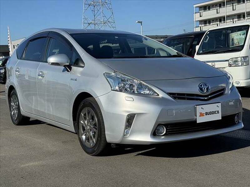 PRIUS ALPHA-7