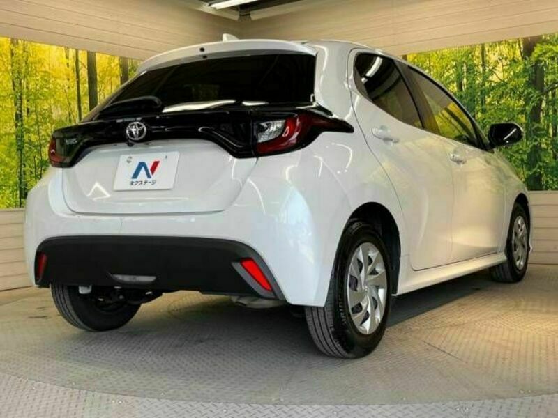 YARIS-17