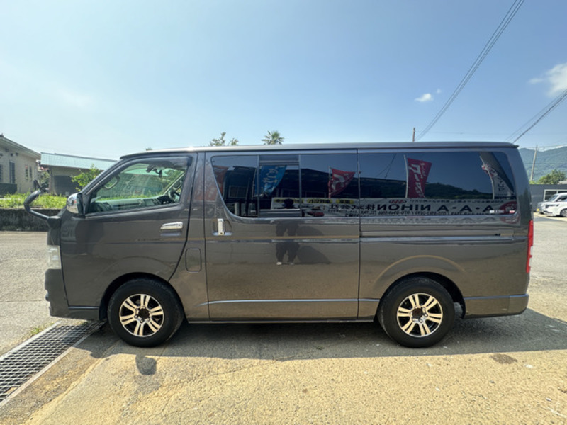 HIACE VAN-18