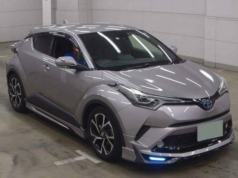 TOYOTA　C-HR