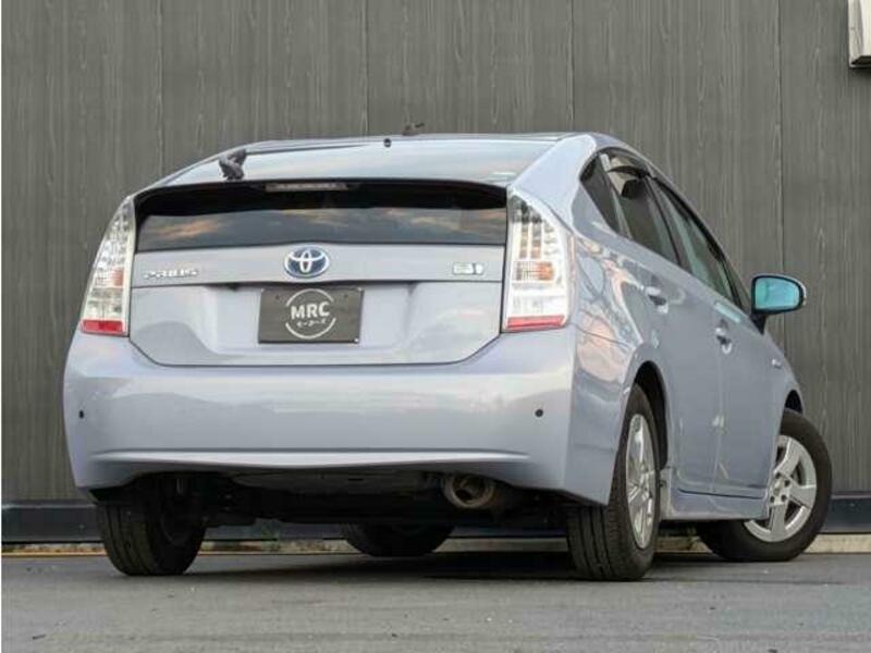 PRIUS-1