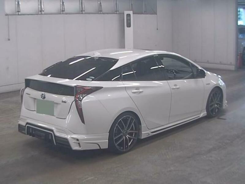 PRIUS-3