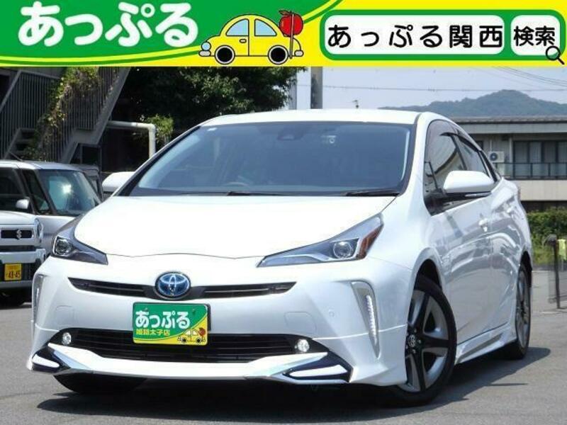 TOYOTA　PRIUS