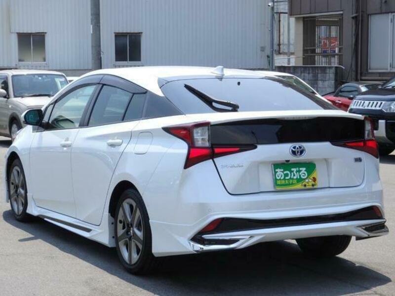 PRIUS-9