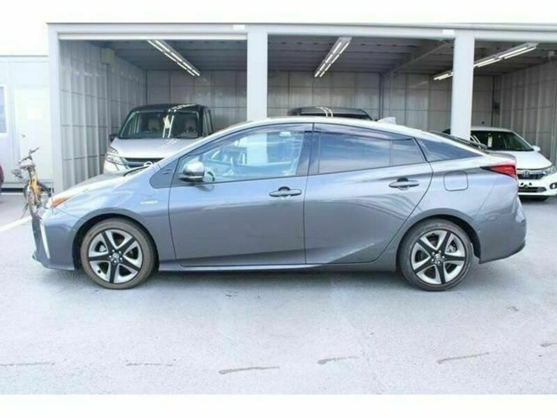 PRIUS-8