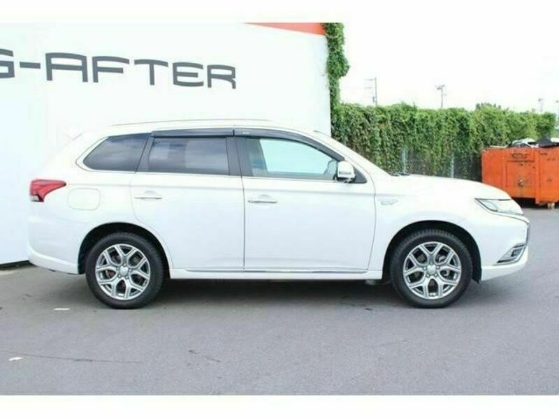 OUTLANDER PHEV-6