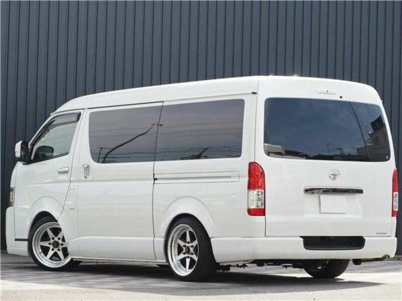 HIACE VAN-1