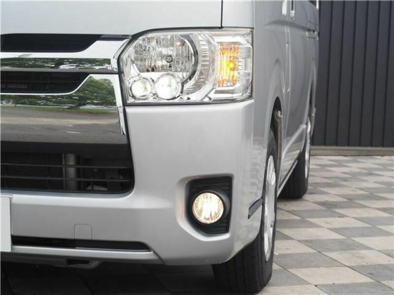 HIACE VAN-33