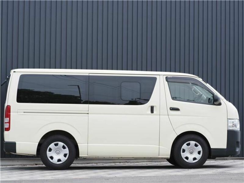 HIACE VAN-11