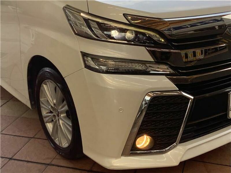 VELLFIRE-35