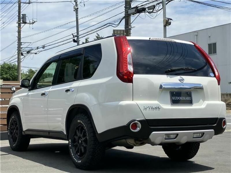 X-TRAIL-1