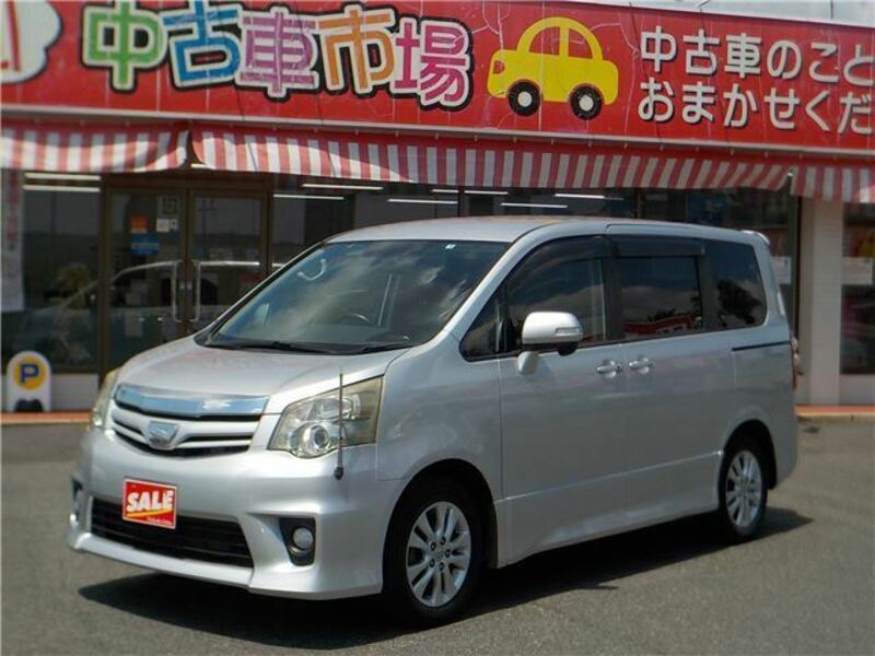 TOYOTA　NOAH