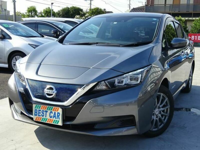 NISSAN　LEAF