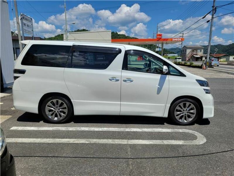 VELLFIRE-7