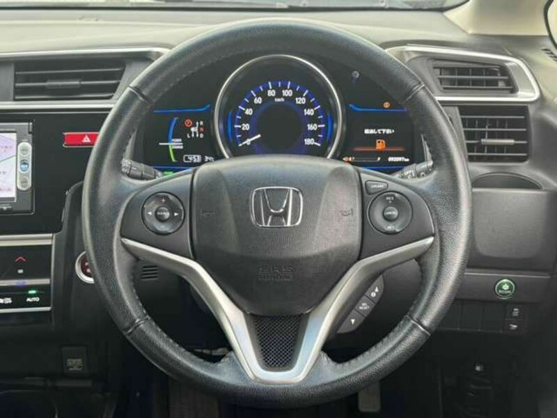 FIT HYBRID-13