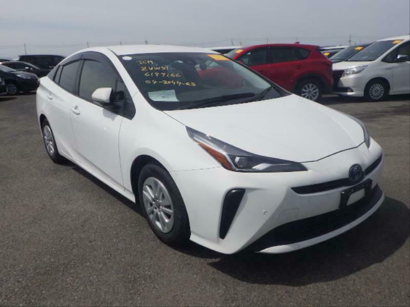 TOYOTA　PRIUS