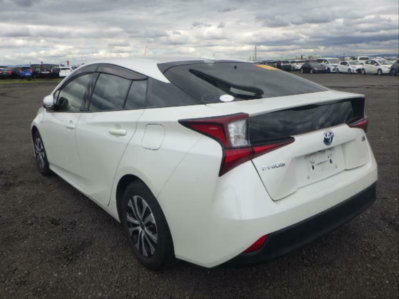 PRIUS-13