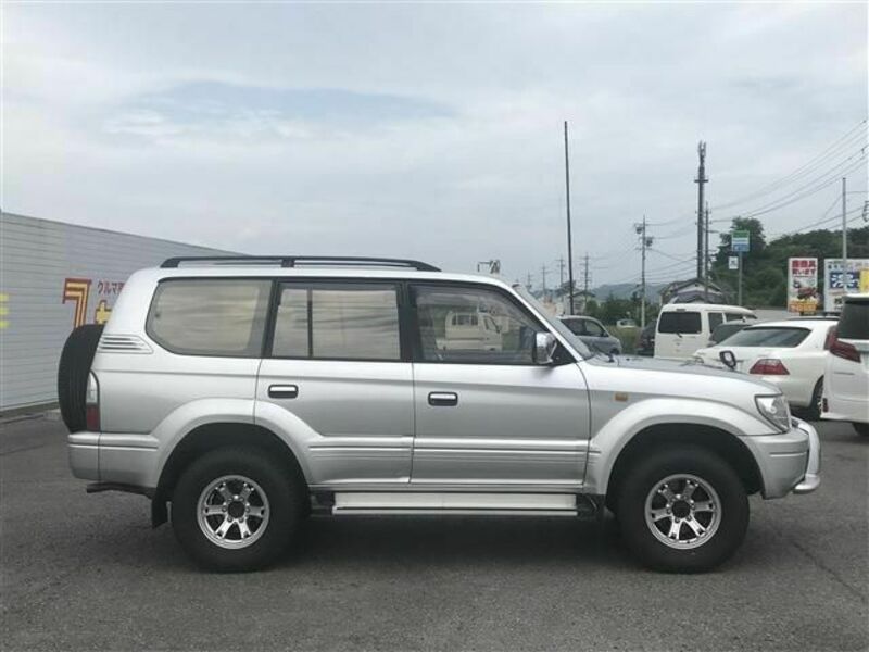 LAND CRUISER PRADO-3